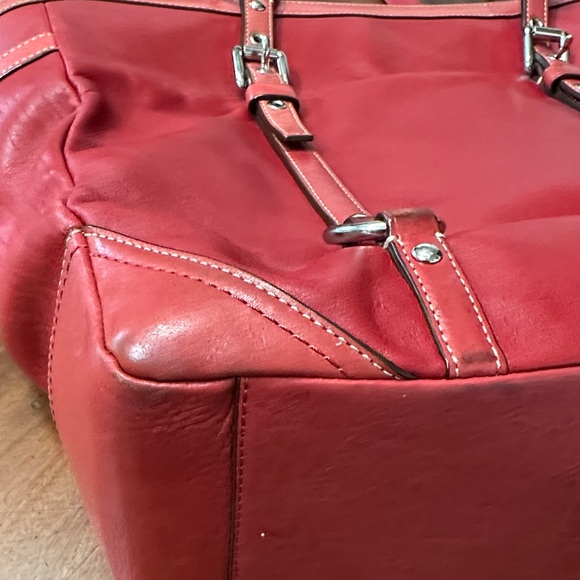 Coach Cherry Red Leather Tote 2010 East/West Gallery - Picture 13 of 16